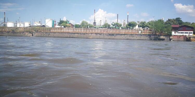 Vista de Barrancabermeja desde el Magdalena