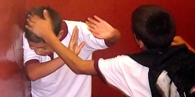 Asistir a clases y salir ilesos para algunos se ha convertido en un reto.