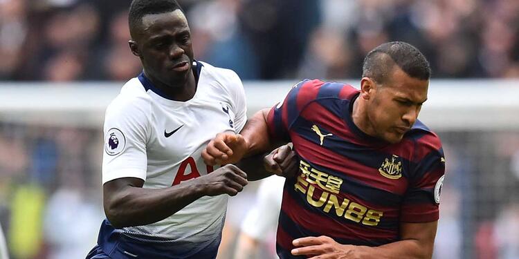 Dávinson Sánchez fue titular con el Tottenham ante Newcastle.
