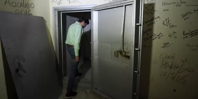 La caja fuerte que Pablo Escobar tenía dentro del edificio Mónaco, en Medellín