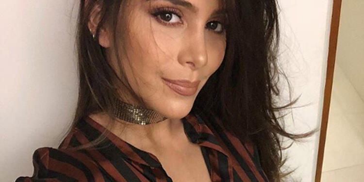 La cantante llevaba bastante tiempo sin publicar una de sus sensuales fotografías en vestido de baño.