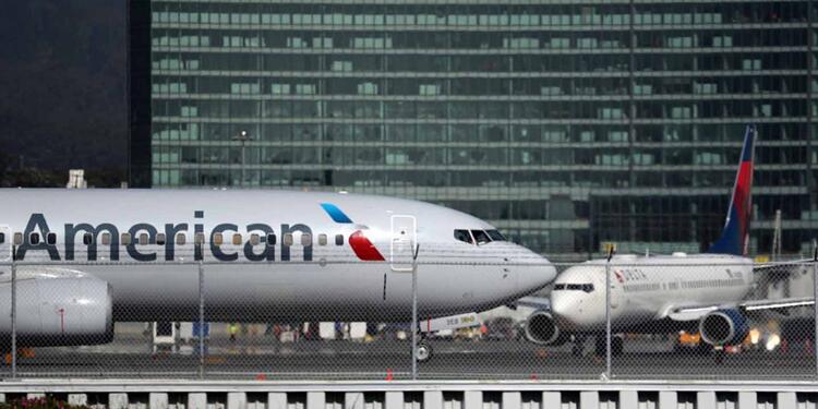 Airlines Boeing 737, de American Airlines y Delta Airlines Boeing 737, de American Airlines y Delta
