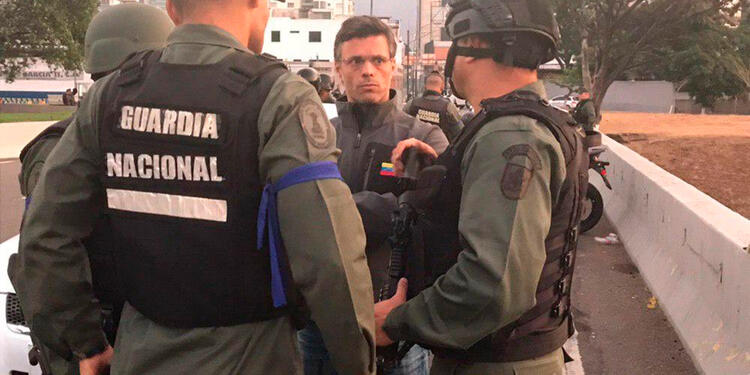 Leopoldo López, opositor venezolano, en Caracas tras recuperar su libertad