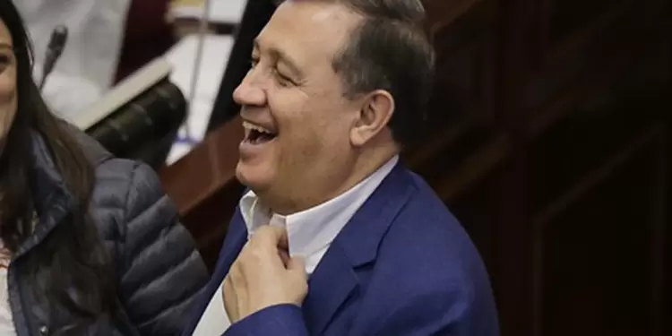 Ernesto Macías Ernesto Macías