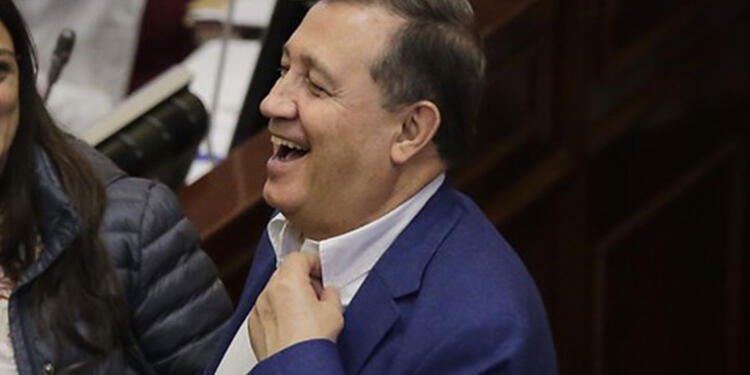 Ernesto Macías Ernesto Macías