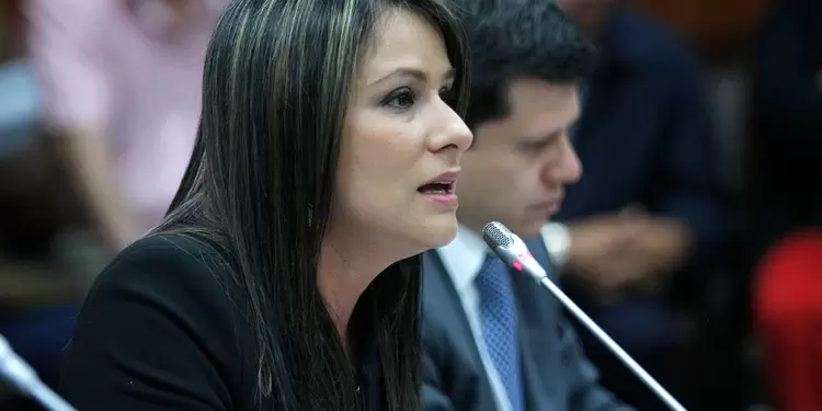 Maritza Martínez, congresista