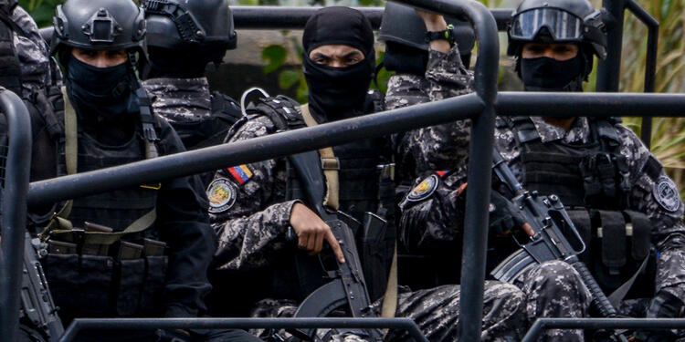 El Sebin patrullando las calles de Caracas El Sebin patrullando las calles de Caracas