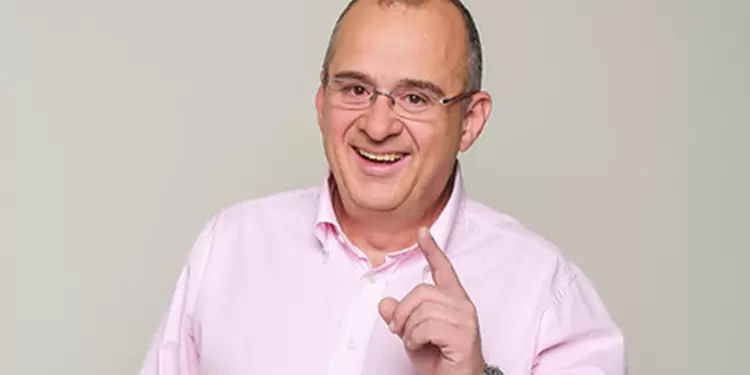 Jota Mario Valencia, presentador colombiano. Jota Mario Valencia, presentador colombiano.