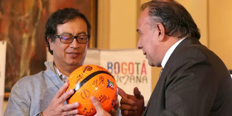 Gustavo Petro, el 10 de octubre de 2013 en Bogotá