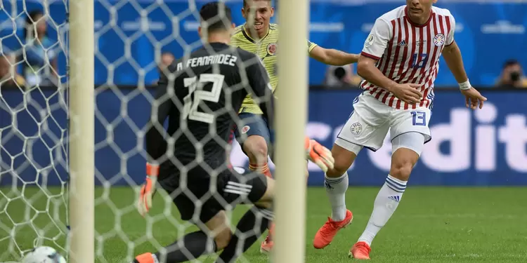 Gustavo Cuellar anota para la Selección Colombia