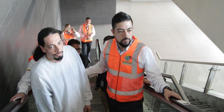 David Murcia Guzmán, en el proceso de registro con Migración Colombia, en Bogotá