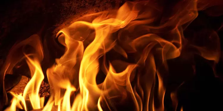 Fuego. Fuego.