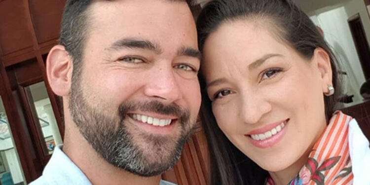 Juan Pablo Obregón y su esposa