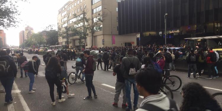 Manifestaciones en la carrera séptima con calle 40