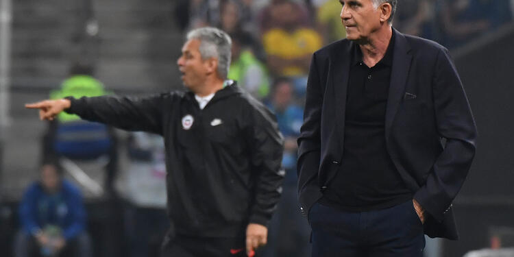 Reinaldo Rueda y Carlos Queiroz, entrenadores de Chile y Colombia, respectivamente, enfrentados en Sao Paulo (Brasil) el 28 de junio de 2019