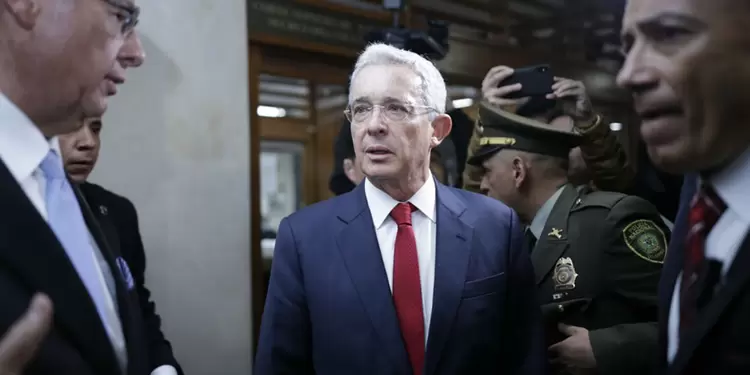 Uribe al llegar a la Corte Suprema a indagatoria Uribe al llegar a la Corte Suprema a indagatoria