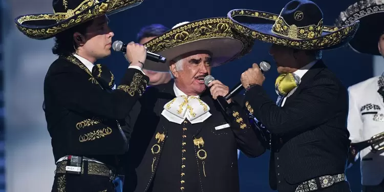 Alex, Alejandro y Vicente Fernández