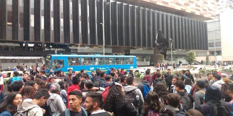 Inician marchas pacificas hacía la alcaldía de Bogotá