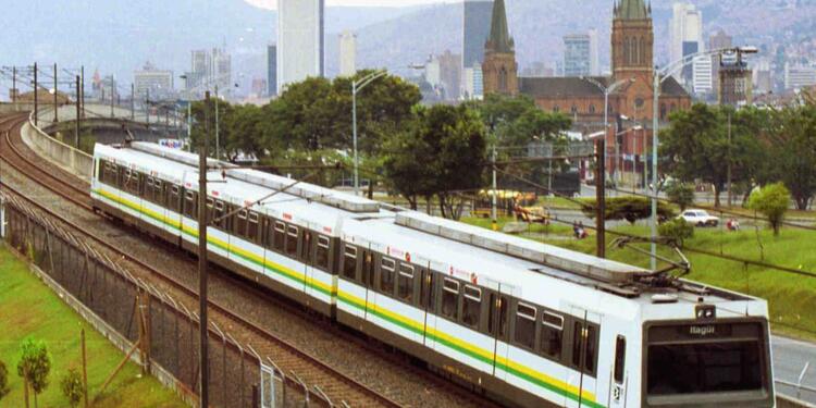 Recientemente, un vagón del Metro de Medellín fue pintado con un graffiti.