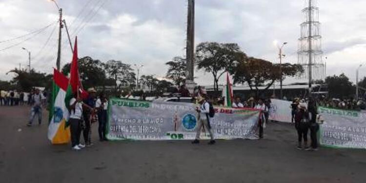 trabajadores e indígenas se concentran en el sector de Sameco.