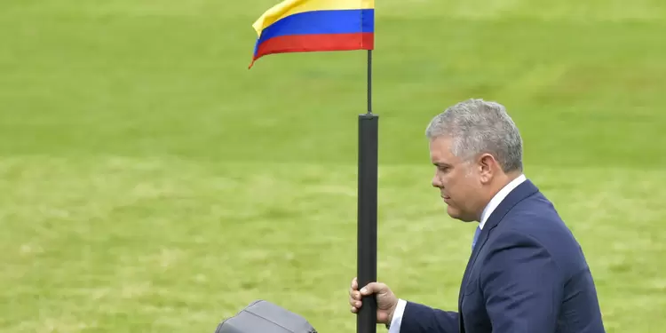 Presidente Iván Duque, encabezando una ceremonia militar.