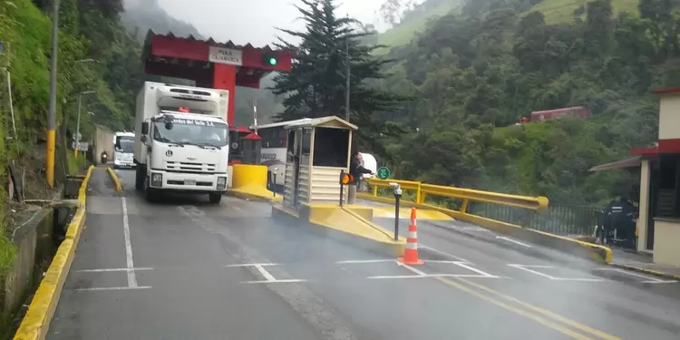 vía a La Línea vía a La Línea