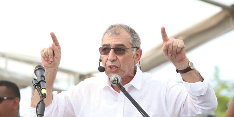 El mandatario se posesionó en una ceremonia realizada en La Perimetral.