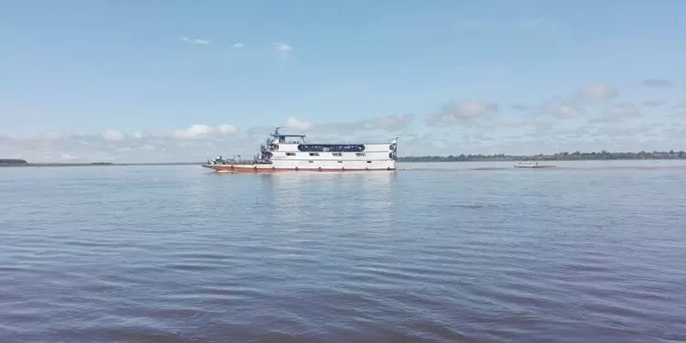 Embarcación en el río Amazonas
