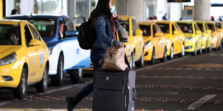 Colombia prohibirá los vuelos internacionales de pasajeros partir del lunes por un período de 30 días Colombia prohibirá los vuelos internacionales de pasajeros partir del lunes por un período de 30 días