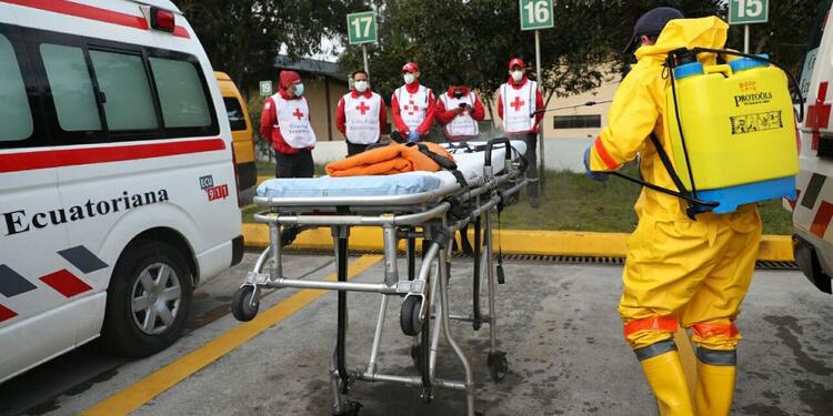 Trabajadores de la salud atienden coronavirus en Ecuador Trabajadores de la salud atienden coronavirus en Ecuador