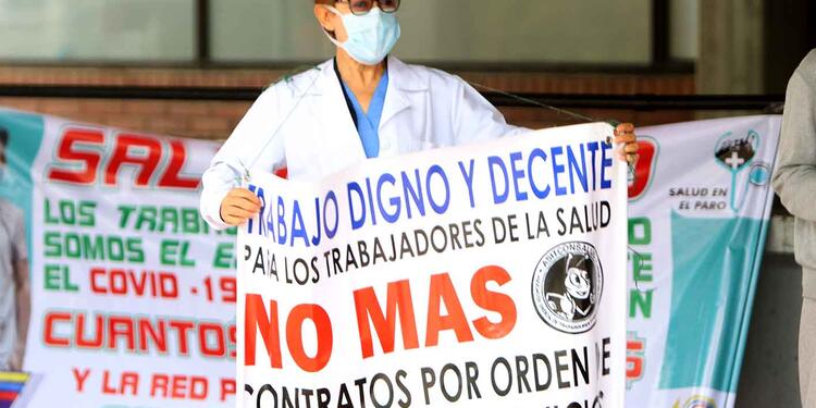 Protestas de trabajadores médicos y enfermeros en medio de coronavirus en Colombia