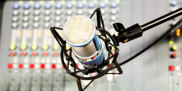 medios de comunicación Son 88 medios de comunicación los que se van a contratar, por lo que se vio la necesidad de contratar un operador