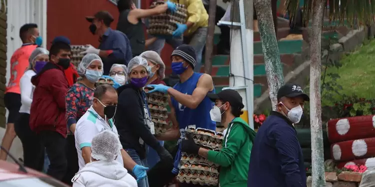 Cientos de personas claman por ayudas porque no tienen para comer