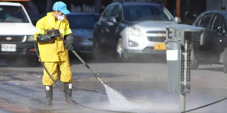 Desinfección en Chapinero / Alerta naranja en Bogotá por coronavirus