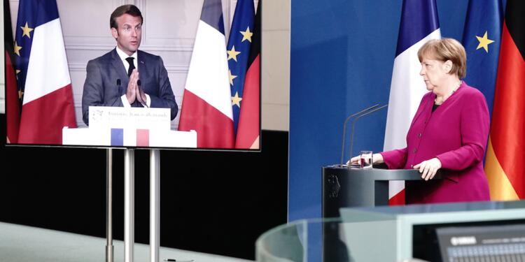 Emmanuel Macron, presidente de Francia y Angela Merkel, canciller de Alemania