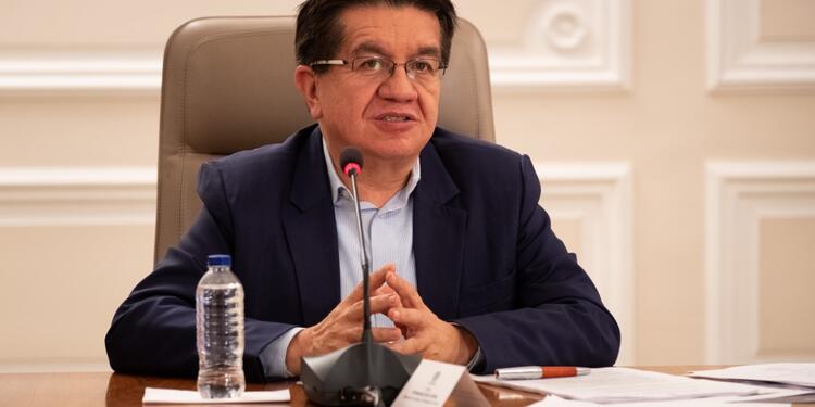 Fernando Ruiz, Ministro de salud
