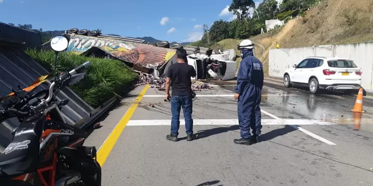 Accidente en la vía entre Villeta y Bogotá