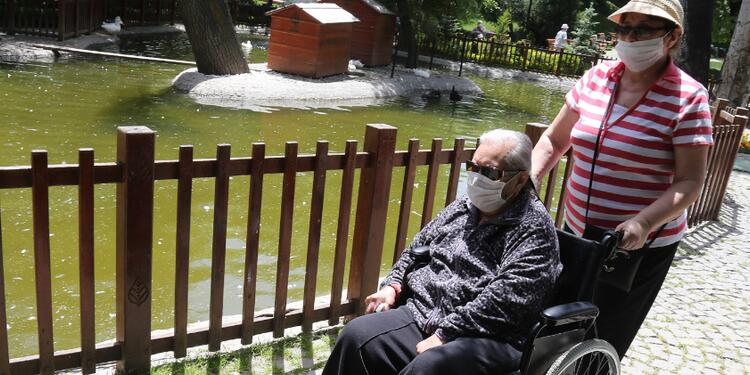 Ancianos abuelos tercera edad