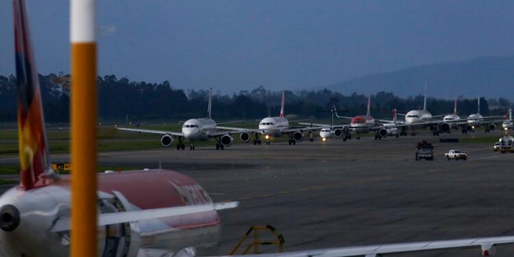 Aviones en Colombia / aeropuerto El Dorado