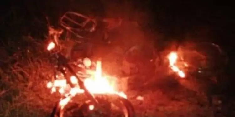 Motocicleta explosivos