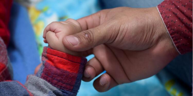 Protección de los niños por parte de sus padres y adultos mayores.
