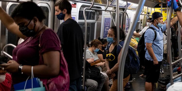 Coronavirus en Estados Unidos / metro de Nueva York