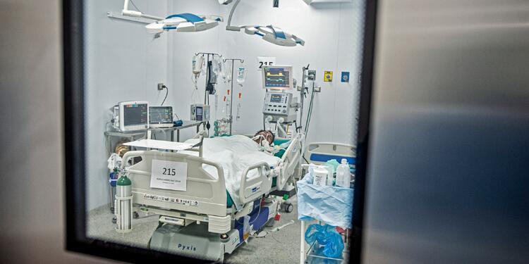 Pacientes contagiados de coronavirus en UCI