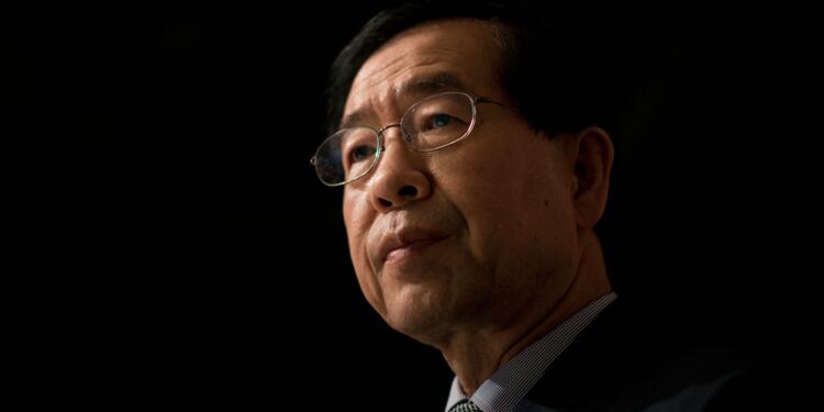 Hallan muerto al alcalde de Seúl, Park Won-soon