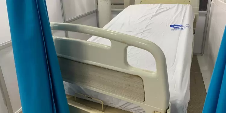 Camas para cuidados intensivos.