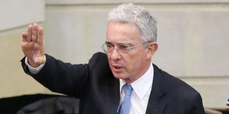 Álvaro Uribe Vélez en el Senado Álvaro Uribe Vélez en el Senado