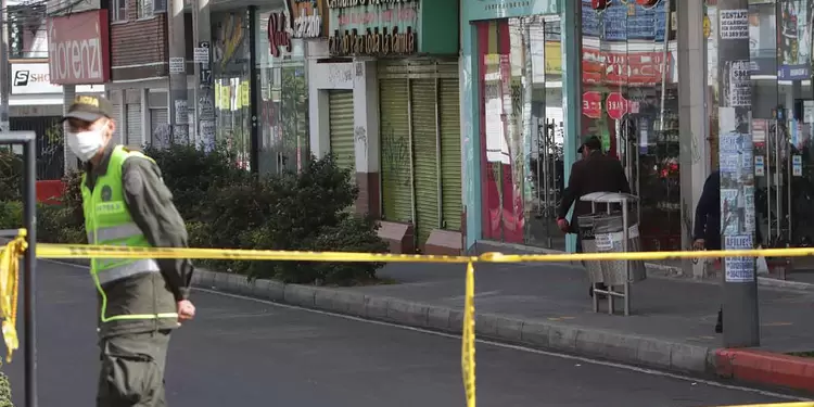 Localidades en cuarentena / protesta de comerciantes por nueva cuarentena sectorizada