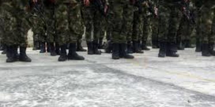 MILITARES