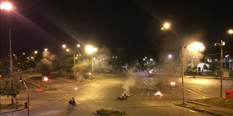 Con disturbios terminó marcha de antorchas, por intento de vandalizar el CAI ubicado en Puerto Rellena.
