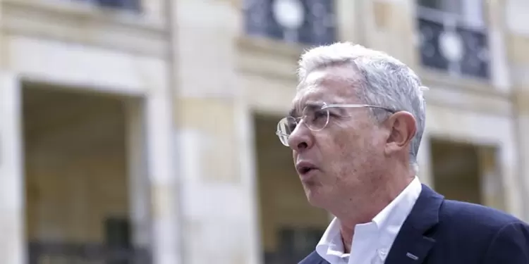 ÁLVARO URIBE EN LA PLAZA DE BOLÍVAR